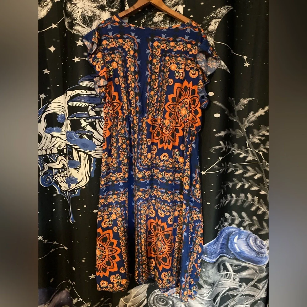 Dress - Picture 3 of 6